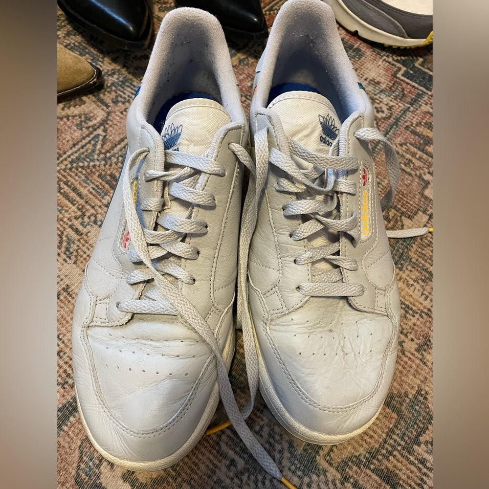 Adidas continental